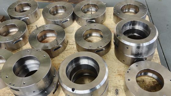 API 6 Ein Wellhead-Werkzeuggehäusekopf mit ACME-Verbindung für Kopfwerkzeuge